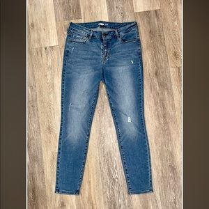 Old Navy Rockstar super skinny jeans, size 8 short